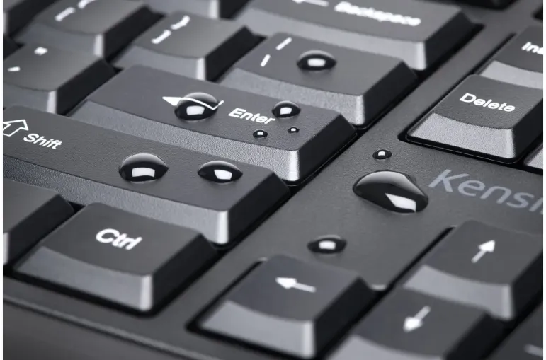 Kensington Pro Fit Ergo tastiera Mouse incluso Universale RF senza fili + Bluetooth QWERTY Inglese UK Nero
