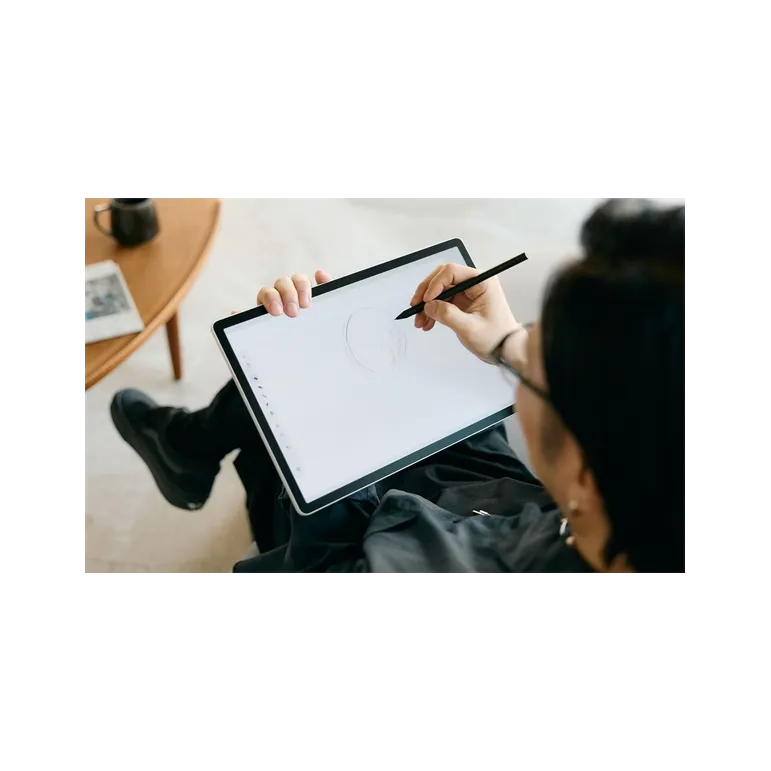 Wacom MovinkPad Pro 14 - Tablet Android portatile OLED da 14" per professionisti creativi