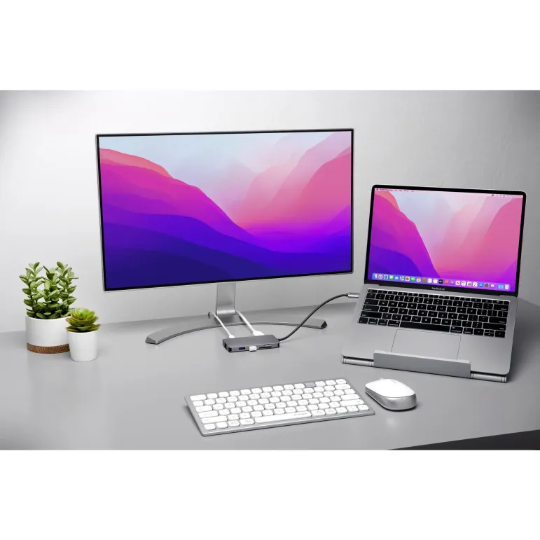 Kensington Hub portatile senza driver 8-in-1 USB-C UH1400P